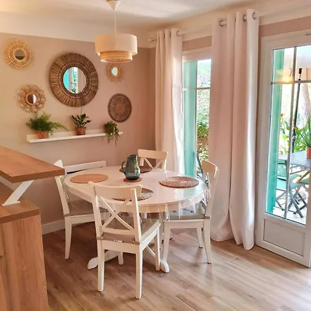 Belle Maison Avec Acces Piscine Et Golf Ferienhaus *