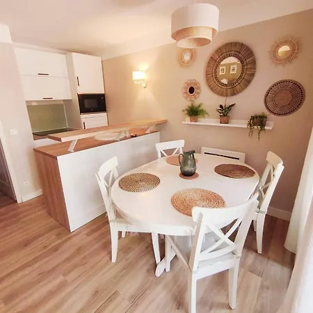 Belle Maison Avec Acces Piscine Et Golf Ferienhaus