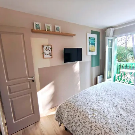 Belle Maison Avec Acces Piscine Et Golf Ferienhaus Lacanau
